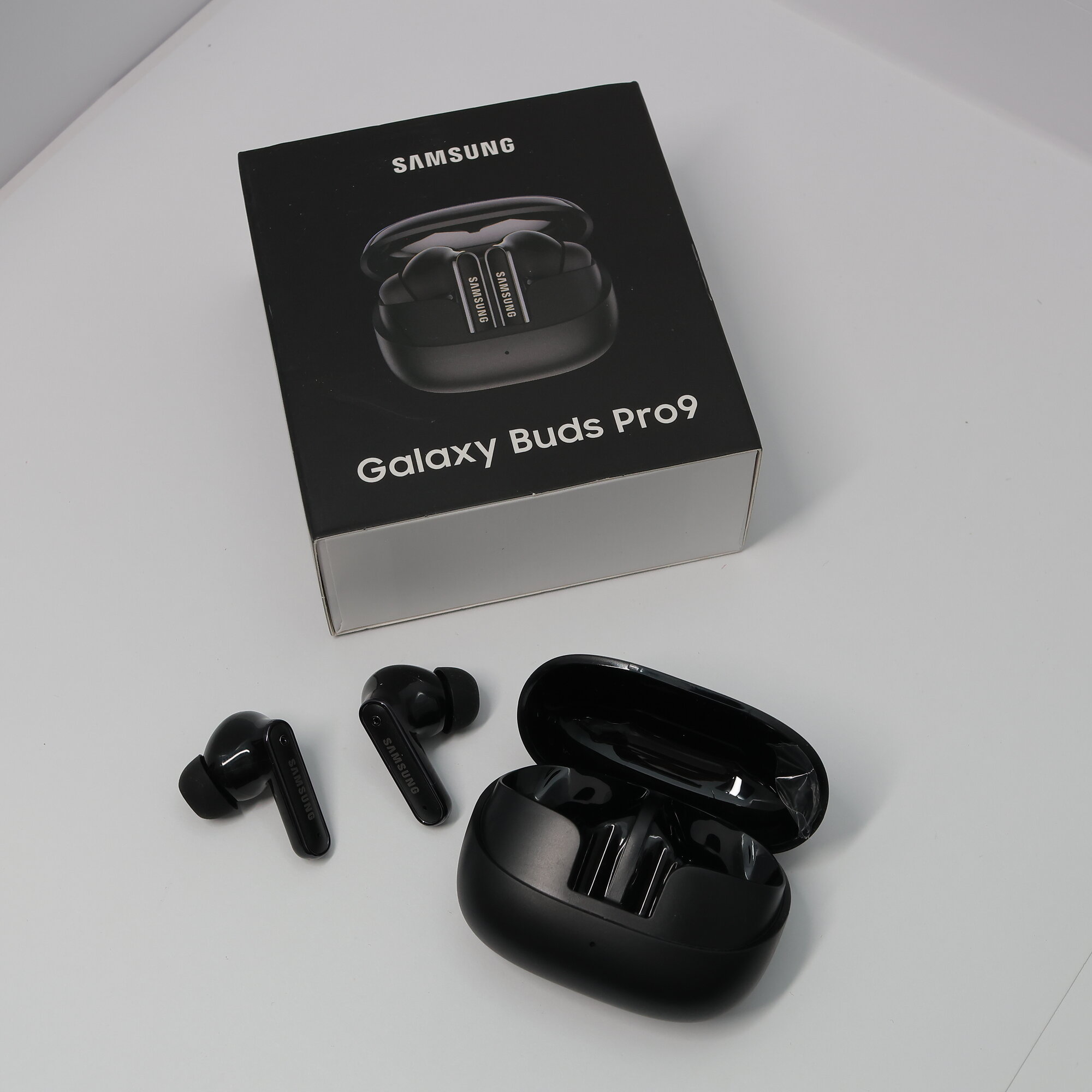 Беспроводные наушники Buds Pro 9 — мощный звук, длительное время работы и стильный дизайн