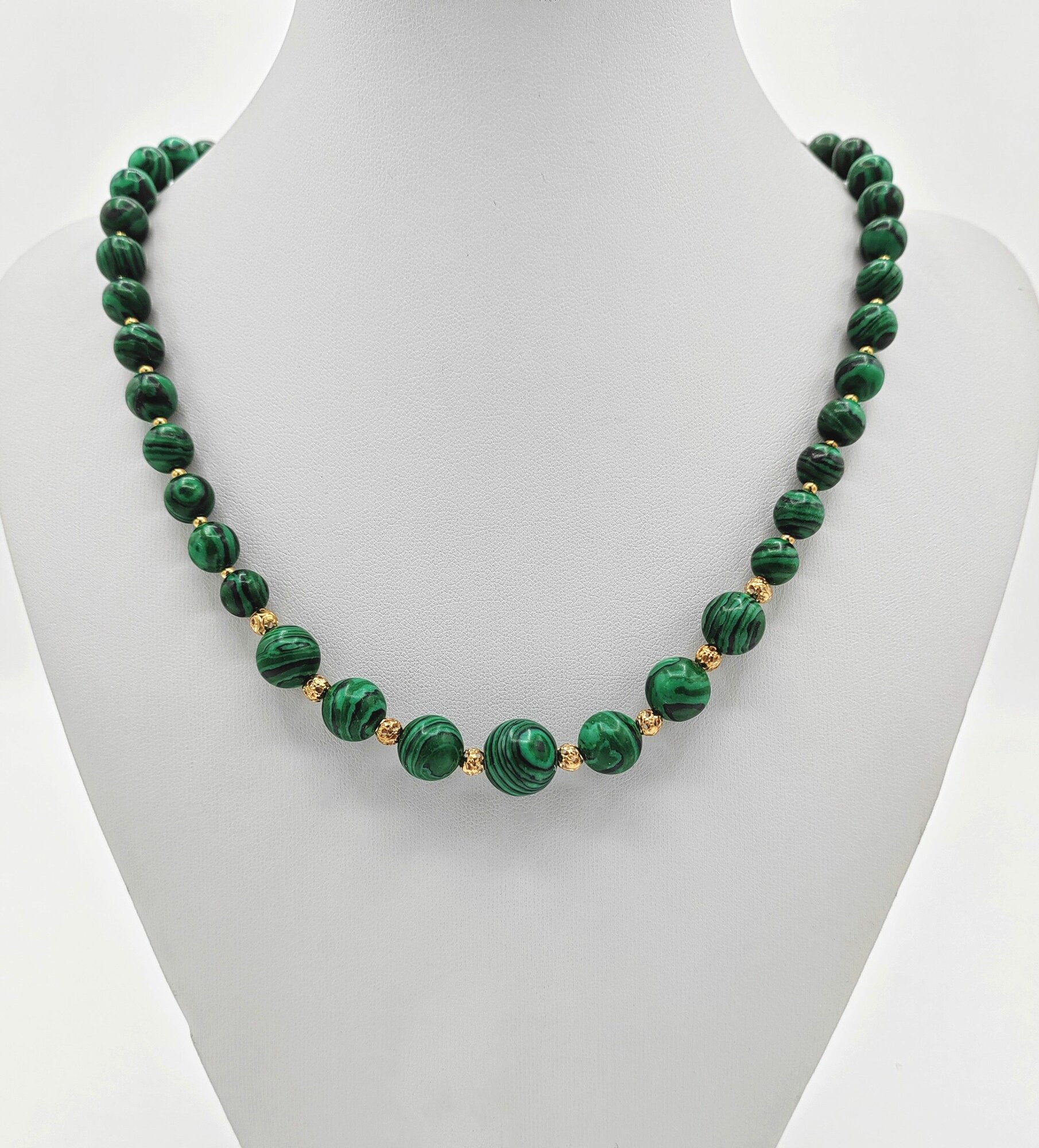 Колье Apsara, длина 47 см, черный, зеленый