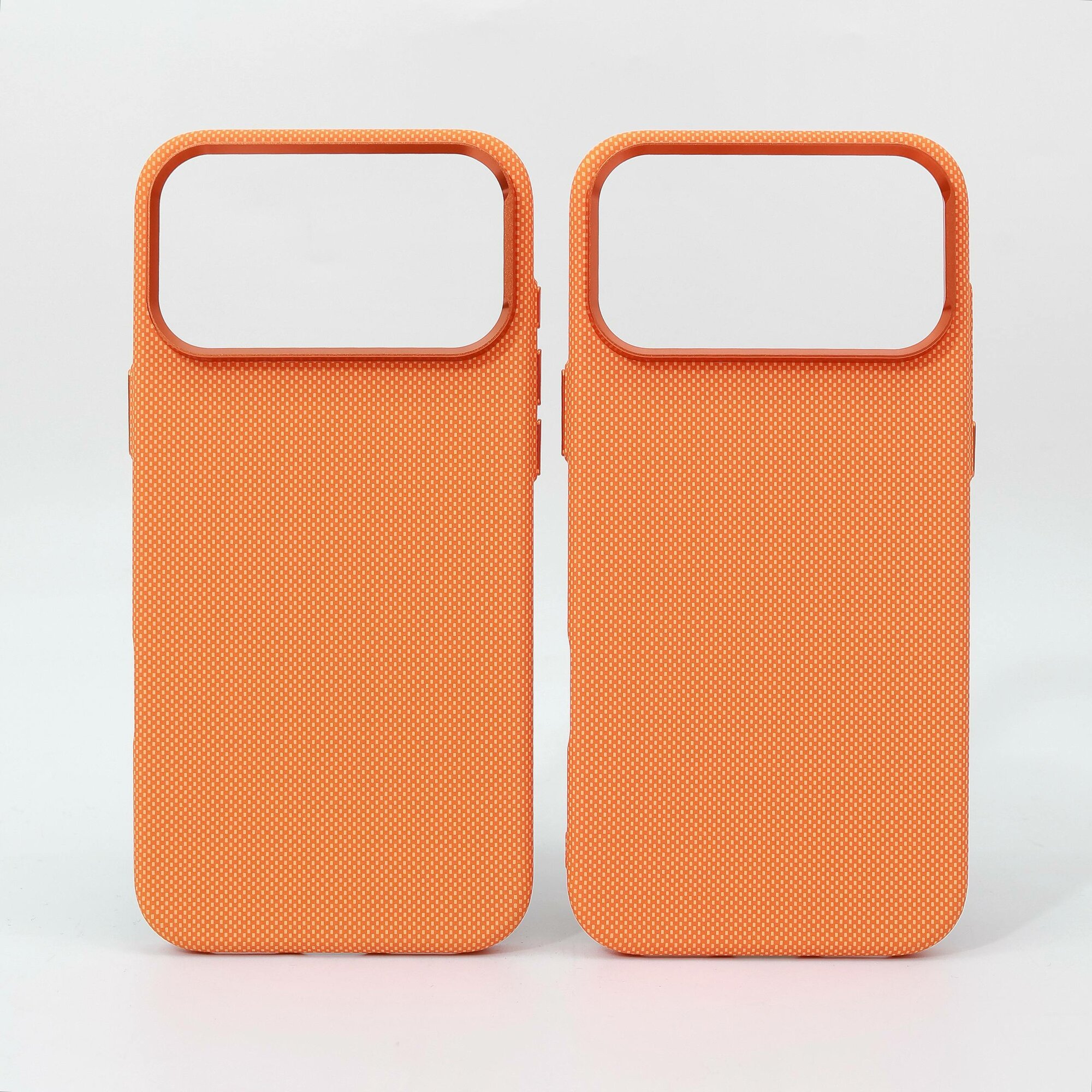 Премиальный защитный чехол с текстурой под карбон для iPhone 17 Pro спортивный дизайн, противоударный.