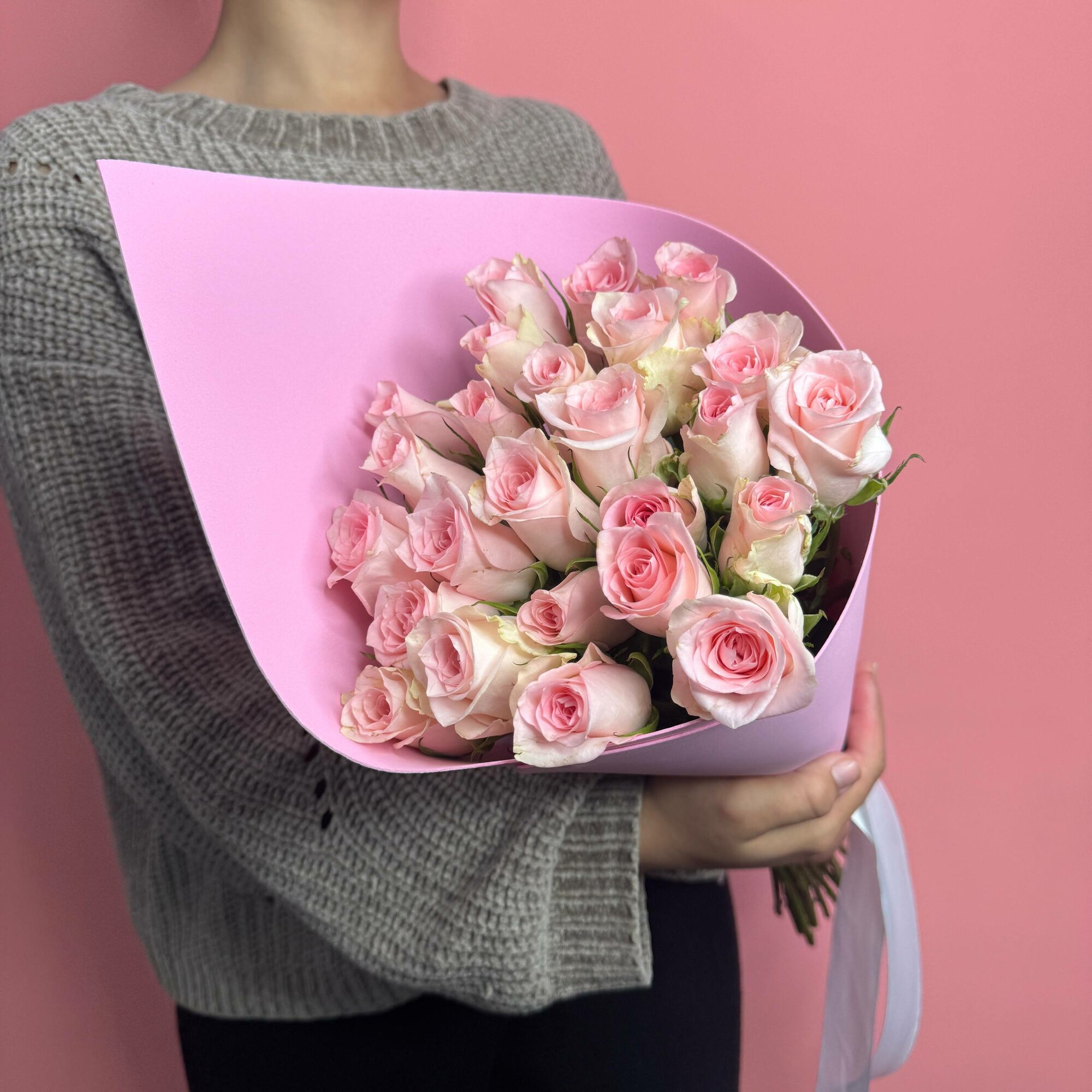 Букет из 25 голландских роз Фламинго