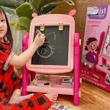 Доска для рисование розовая полный комплект магнитные буквы фломастер мел — фото 1