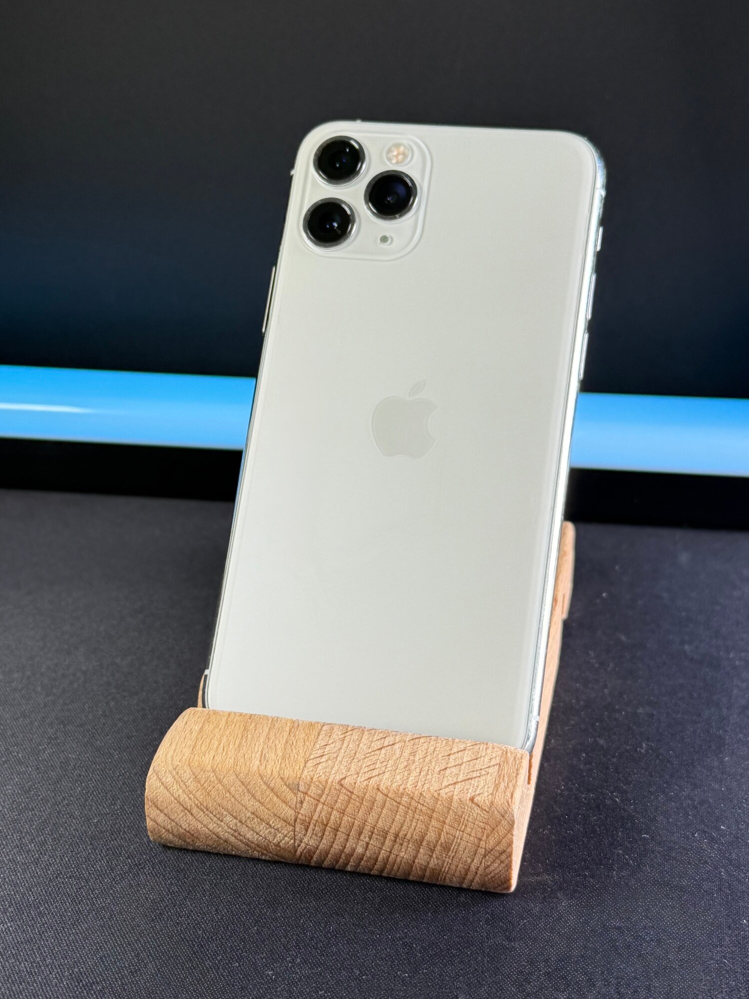 Смартфон Apple iPhone 11 Pro, 256gb, Silver, RU, nano SIM + eSIM