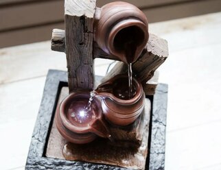 Декоративный настольный мини-фонтан лейкербад, полистоун, LED-подсветка, 3 чаши, 29 см, Koopman International