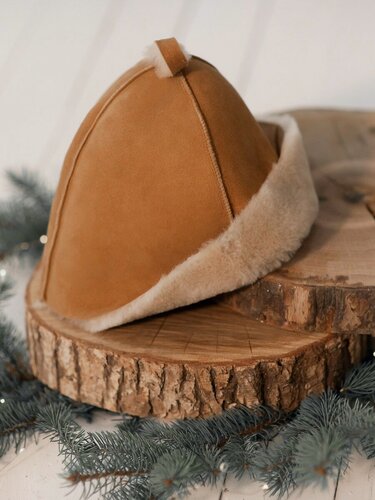 Изображение товара Шапка банная из натуральной овчины Shkura-Dekor, медового цвета