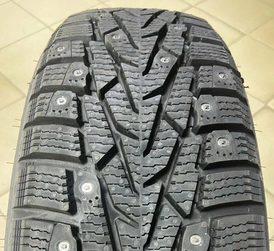 Зимняя шипованная шина Ikon Character Ice 7 (Nordman 7) 195/55R16 91T XL TL