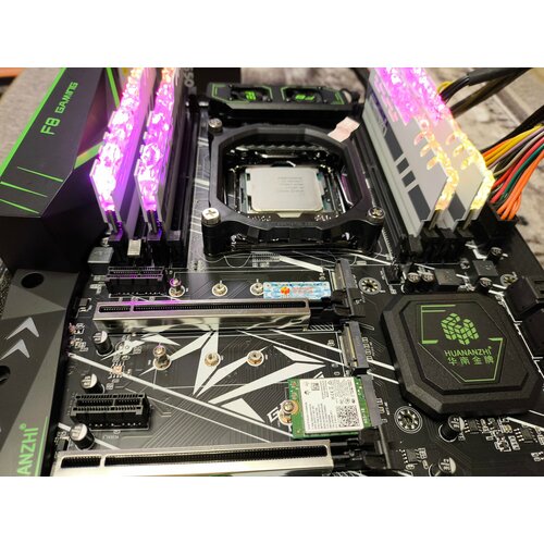 Комплект X99 HUANANZHI F8Xeon E5-2697v4DDR4 64GB 4x16GB 3200mgz ECC 35000₽