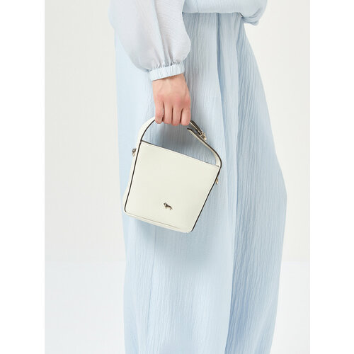 Сумка кросс-боди LABBRA фактура гладкая бежевый 26185₽