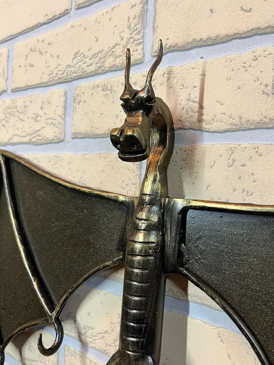 Вешалка настенная Кованый Дракон, Студия кованой мебели Нива, ручная работа, цвет матовое золото — фото 1