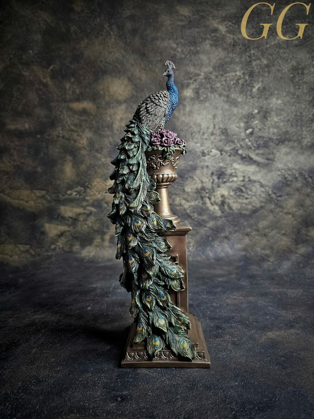 Veronese Статуэтка «Павлин на колонне» h-33см