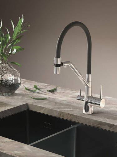 Изображение товара Смеситель для кухни с подключением к фильтру черный/хром ESKO Line EL_MGN flex black с гибким изливом