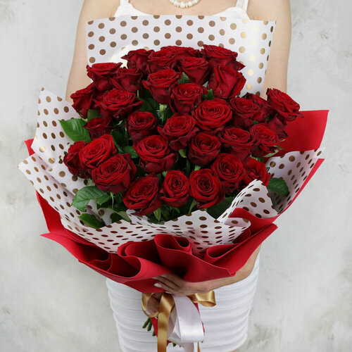 Изображение товара Монобукет Букет Маркет "Красные розы", 33 красные розы, 55см
