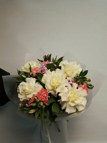 Изображение товара Букет / Французская Роза / Гвоздика / Альстромерия, цвет белый, розовый, зеленый, 15 шт