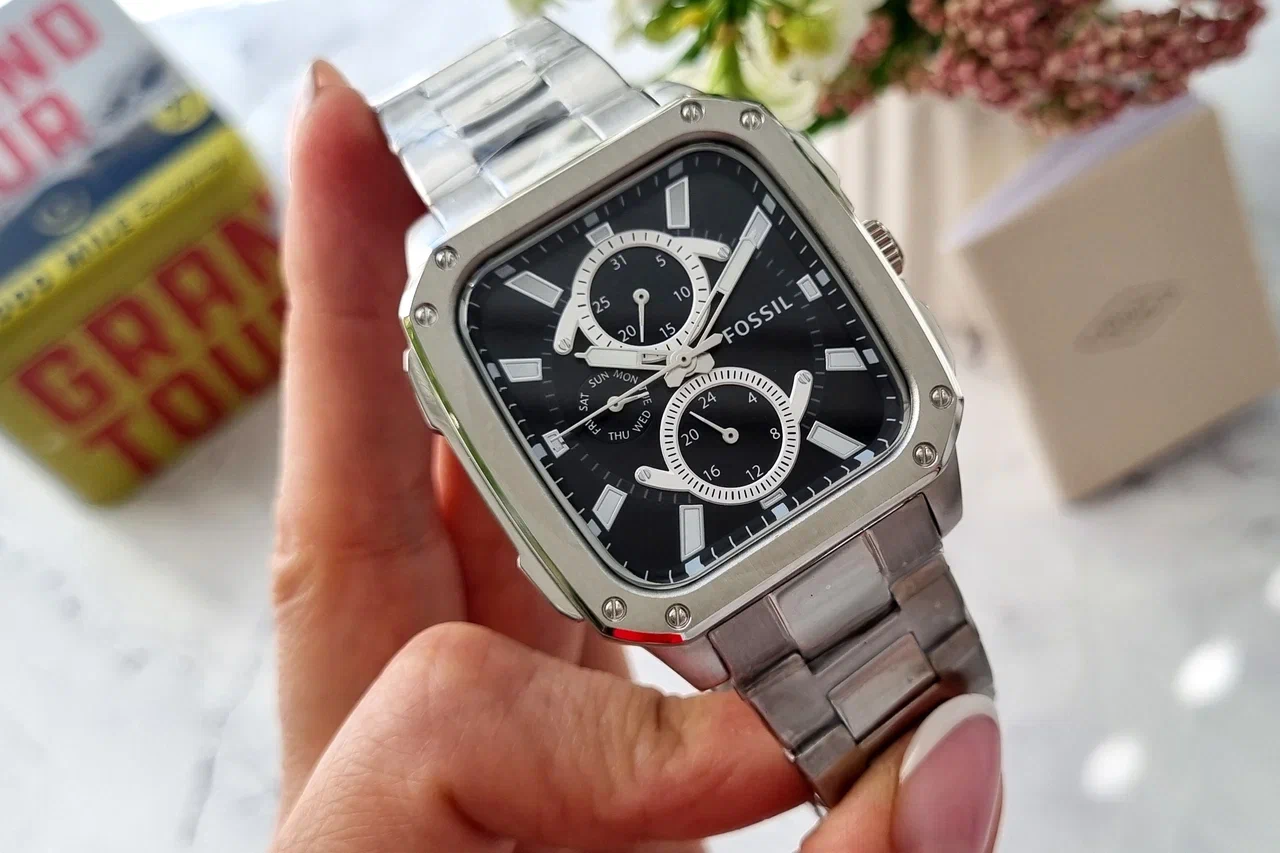 Наручные часы FOSSIL, серебристый