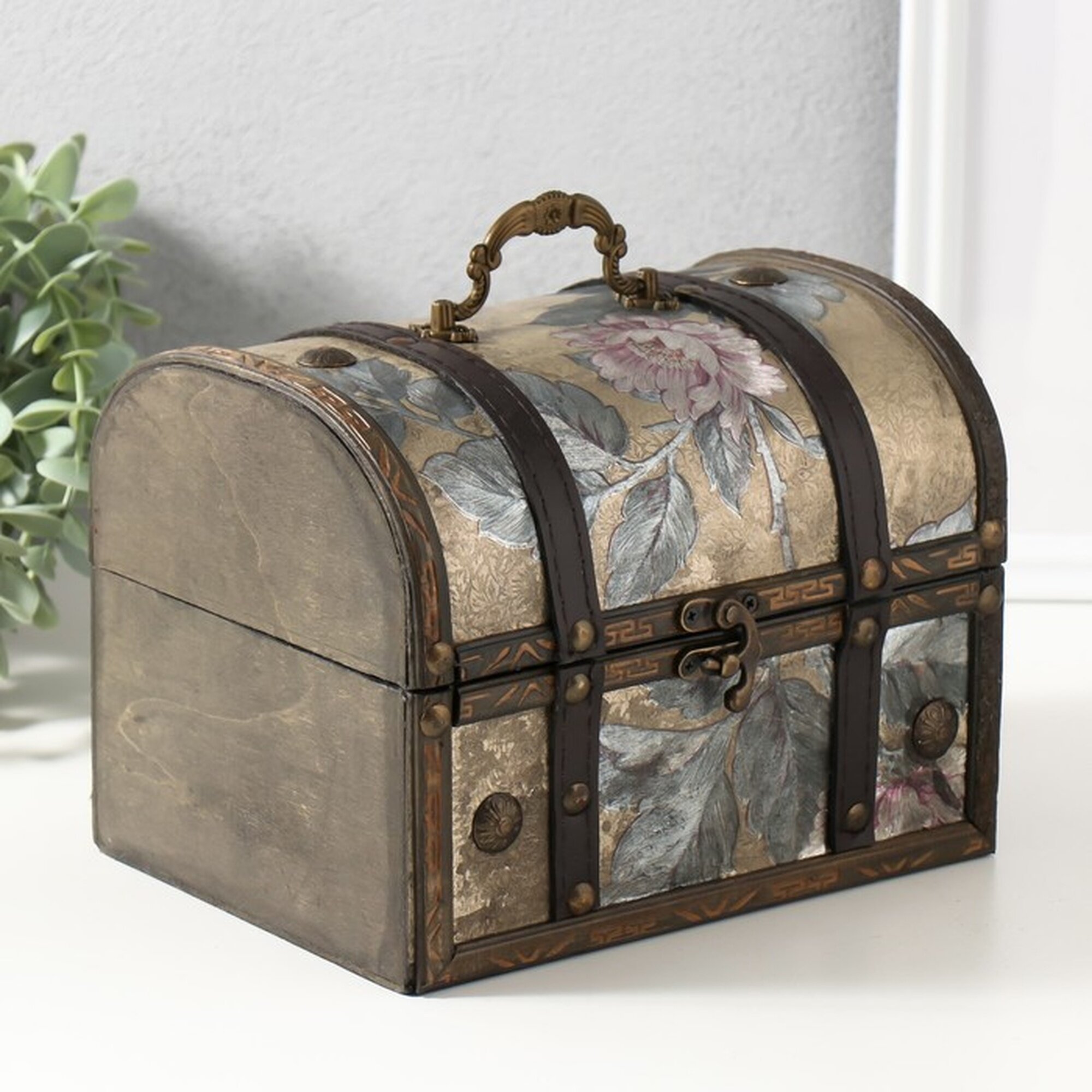 Шкатулка для украшений «Сундук. Узор из листьев» дерево 20×15×15.5 см