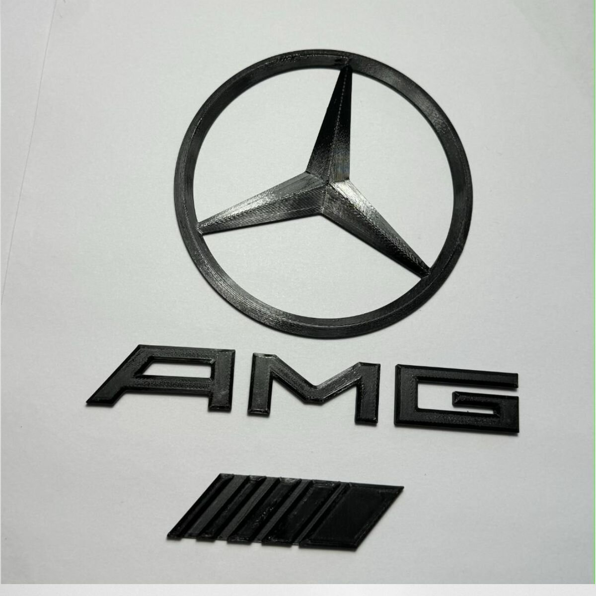 Шильдик на авто для Mercedes Benz AMG, комплект, пластик, 3d печать — фото 1