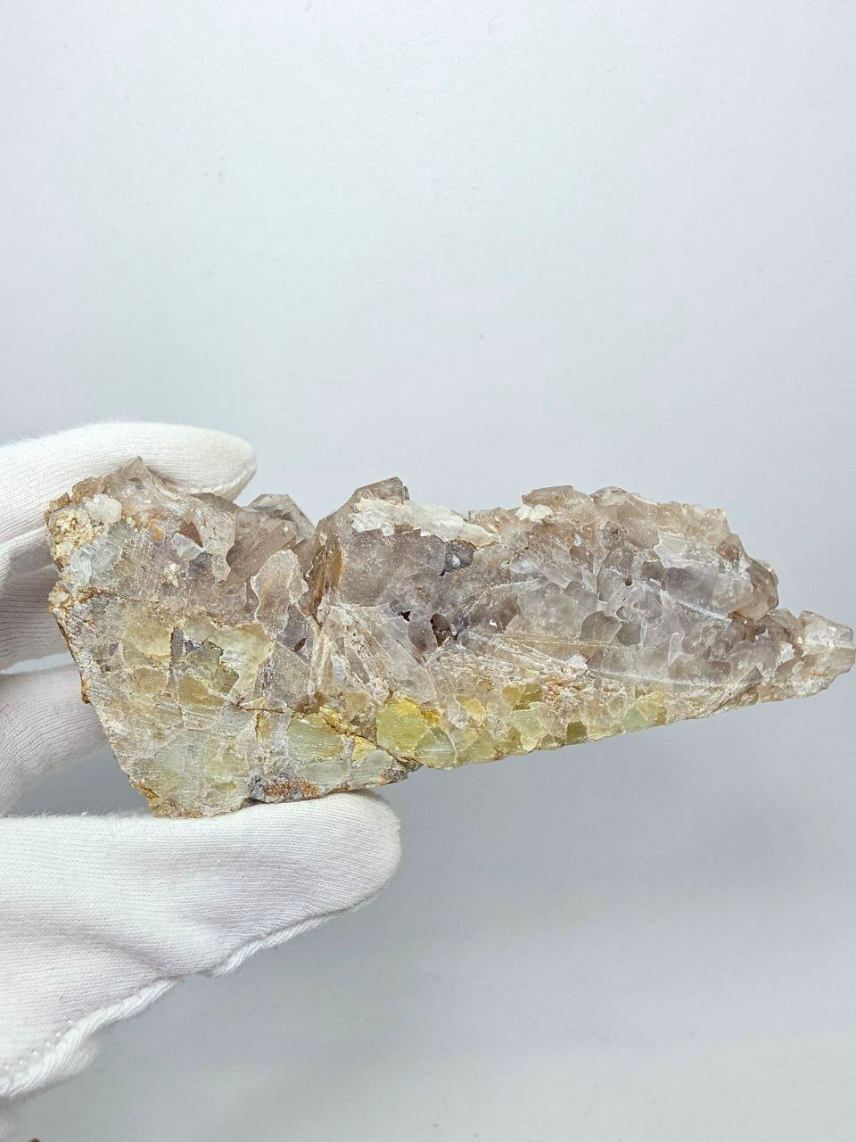 Друза дымчатого кварца 121 мм, 430 г.