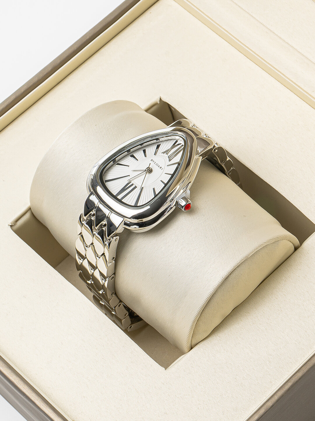 Наручные часы BVLGARI Classic, белый, — фото 1