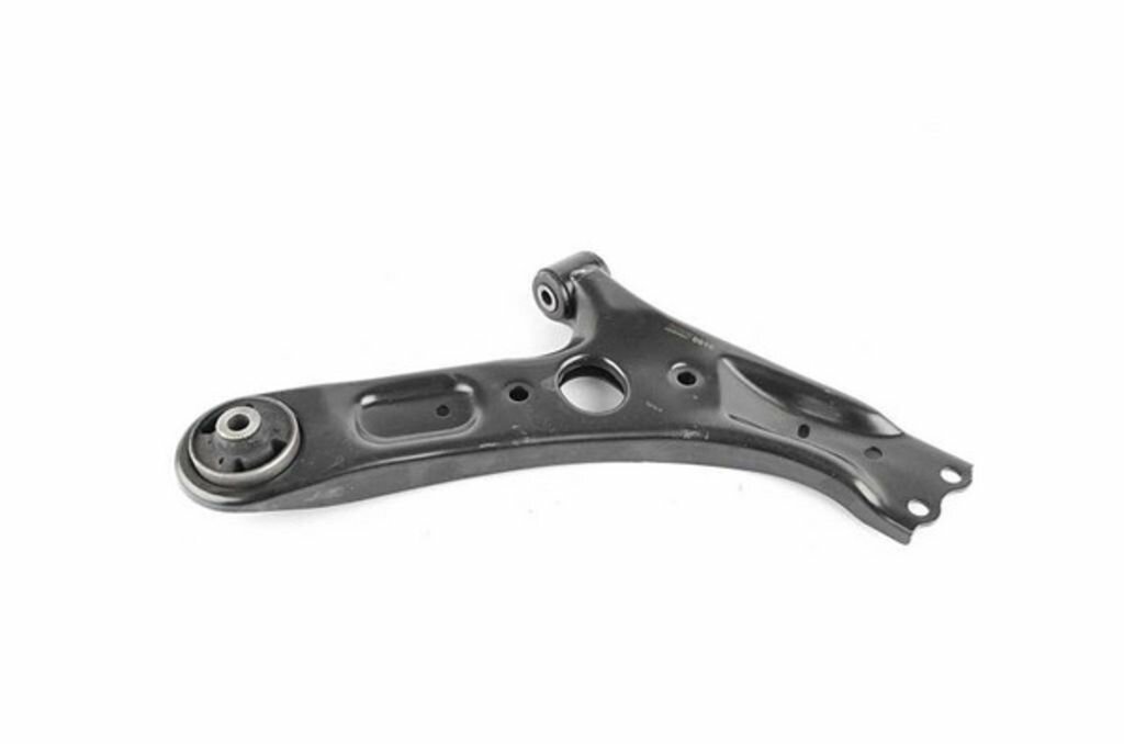 Рычаг передней подвески правый для Хендай, КИА Сид арт BSG40315028 BSG AUTO PARTS