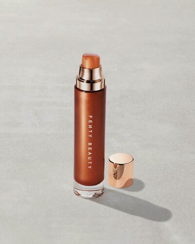 Изображение товара FENTY Beauty гель-шиммер для тела с влажным блеском Body Lava Body Luminizer, Penny Drop