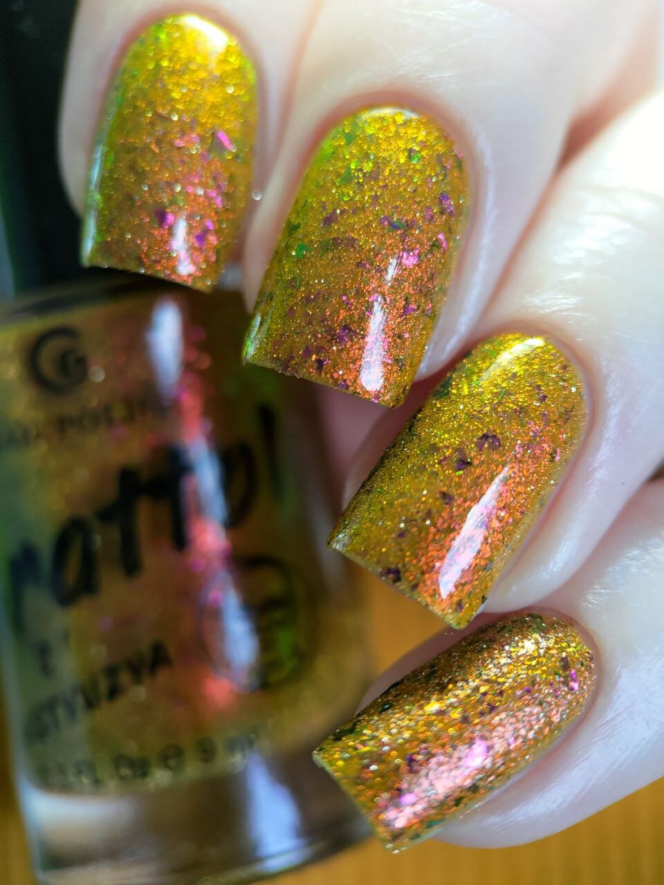 Grattol Color Nail Polish Add to the hot dog - Лак для ногтей светоотражающий,9 мл