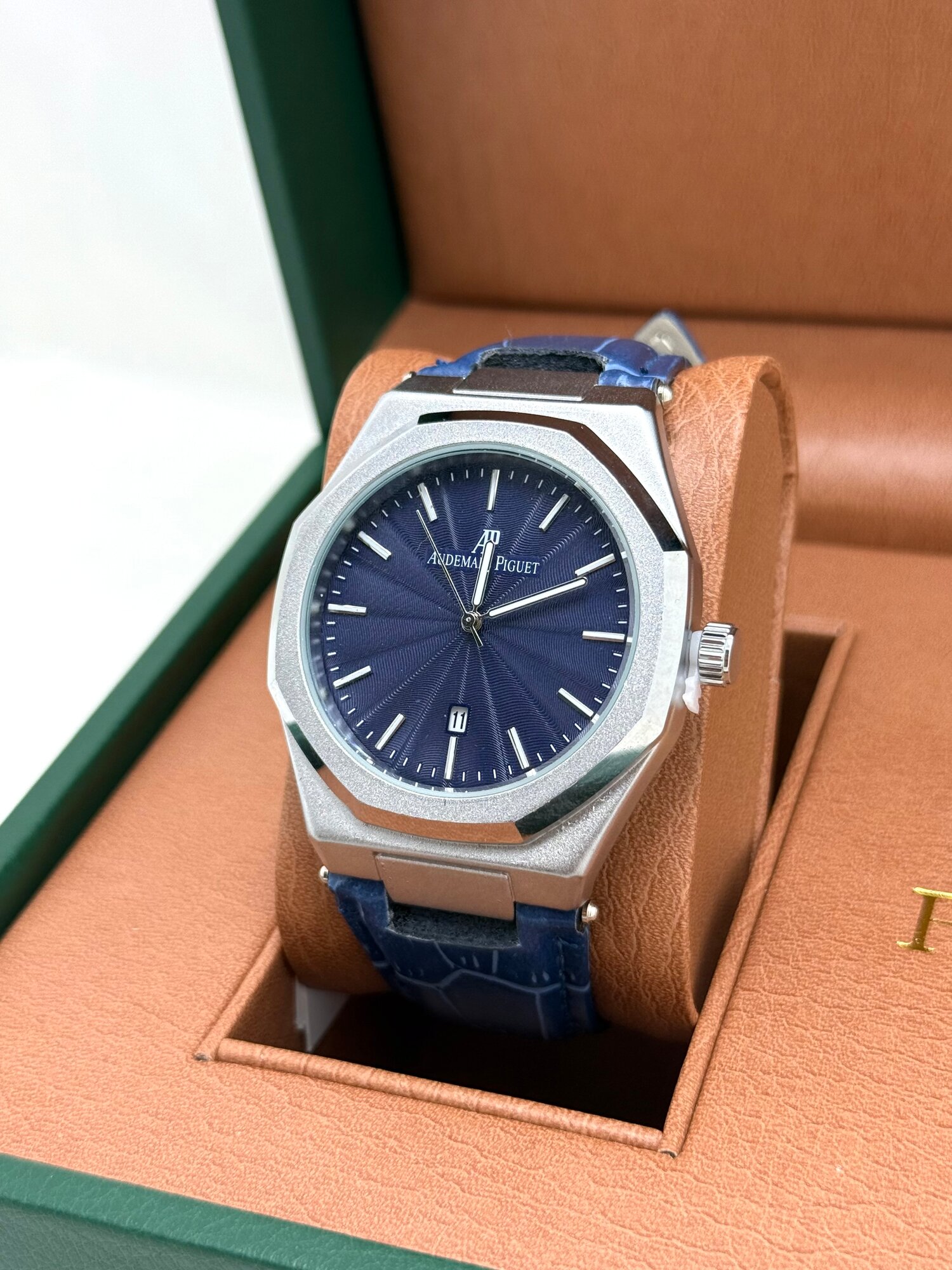 Наручные часы, 331731 серебристый/черный