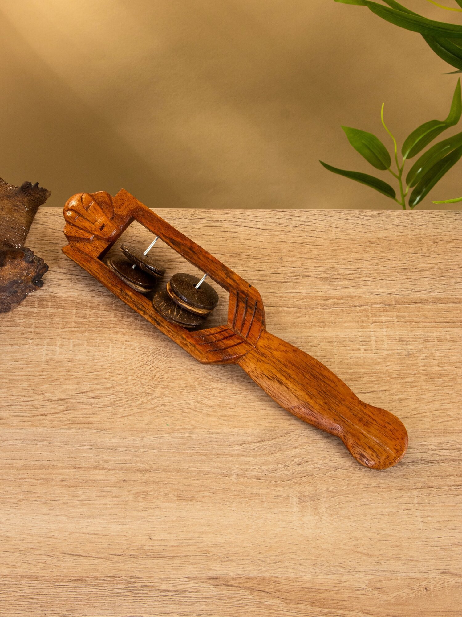 Сувенирный музыкальный инструмент «Тамбурин», 27×5×4 см, махагон