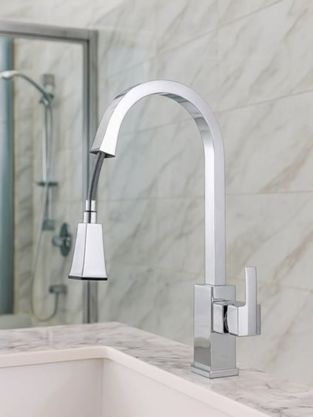 Кухонный смеситель с гибким изливом