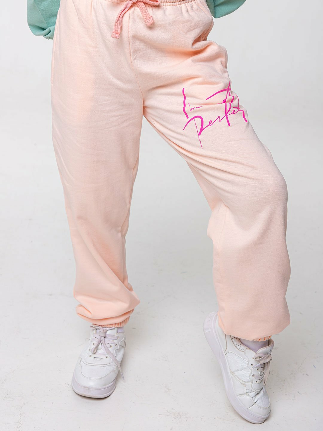 Брюки школьные neo, размер 134, розовый — фото 1