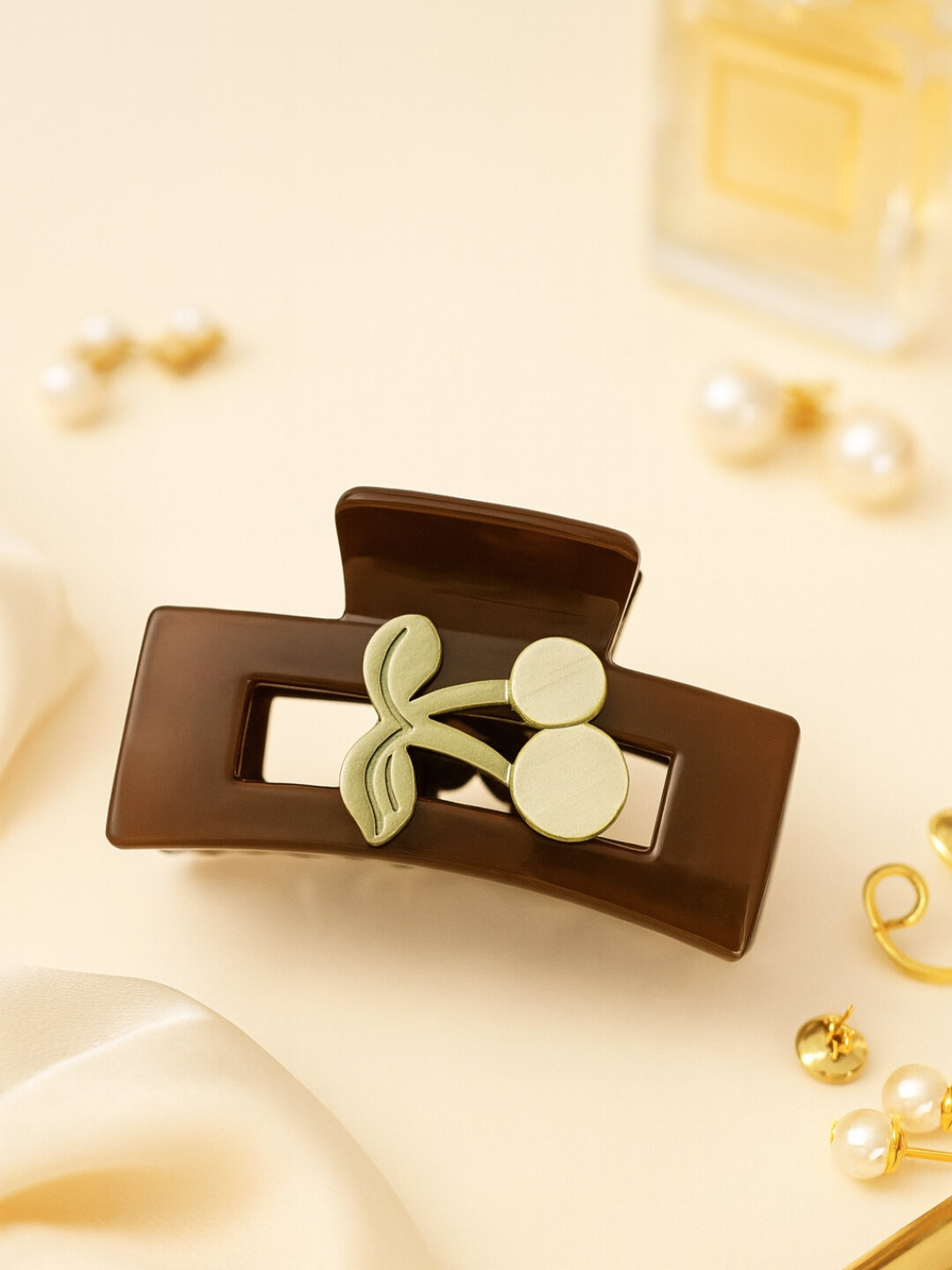 Заколка "Вишня", для ежедневного использования, прочная и изящная