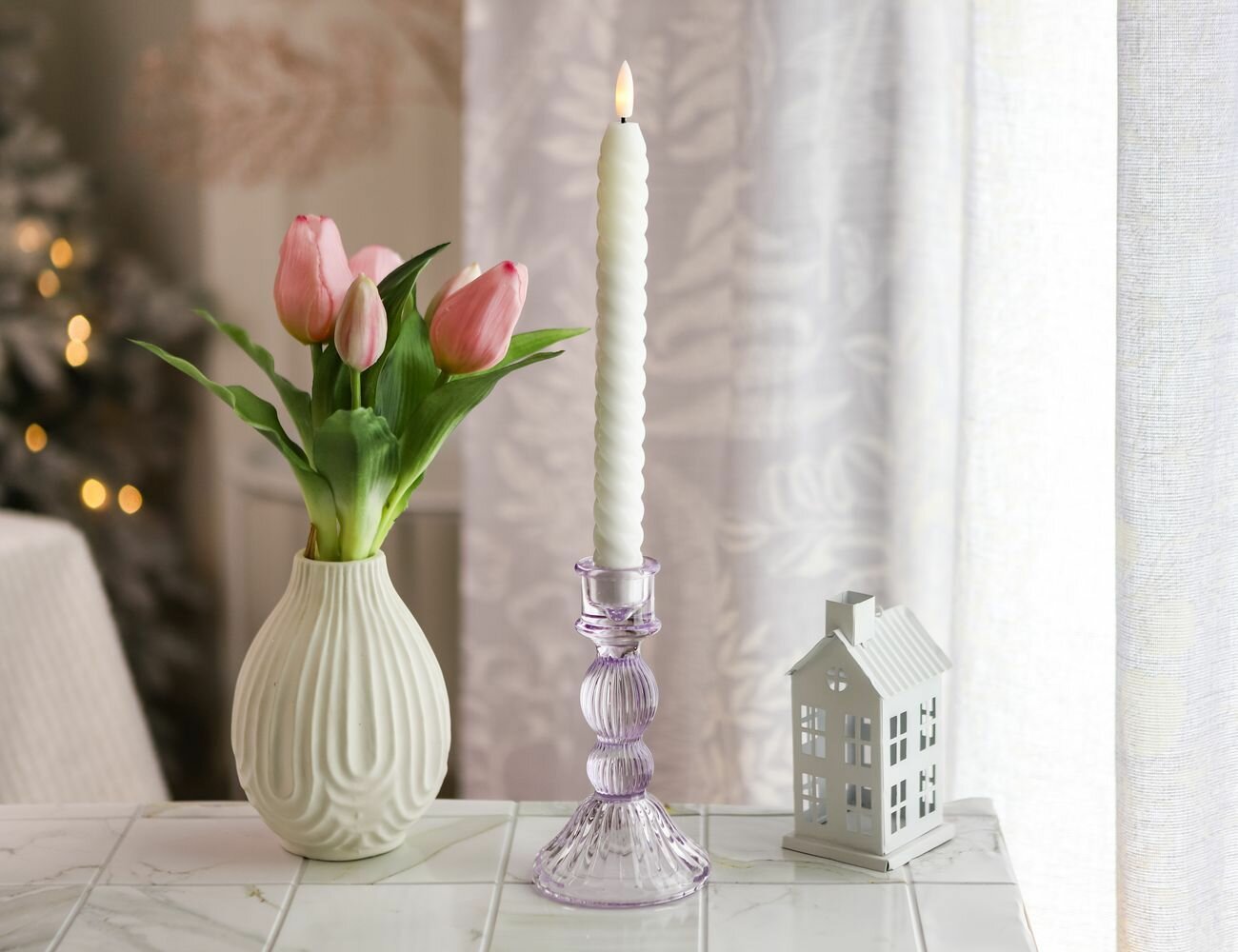 Декоративный подсвечник для столовой свечи фуэго стекло сиреневый 16 см Koopman International HC6703120-3