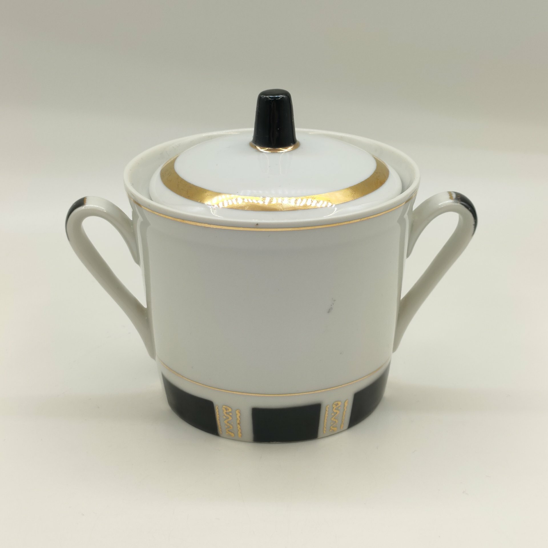 Сахарница с абстрактным декором, фарфор, крытье, золочение