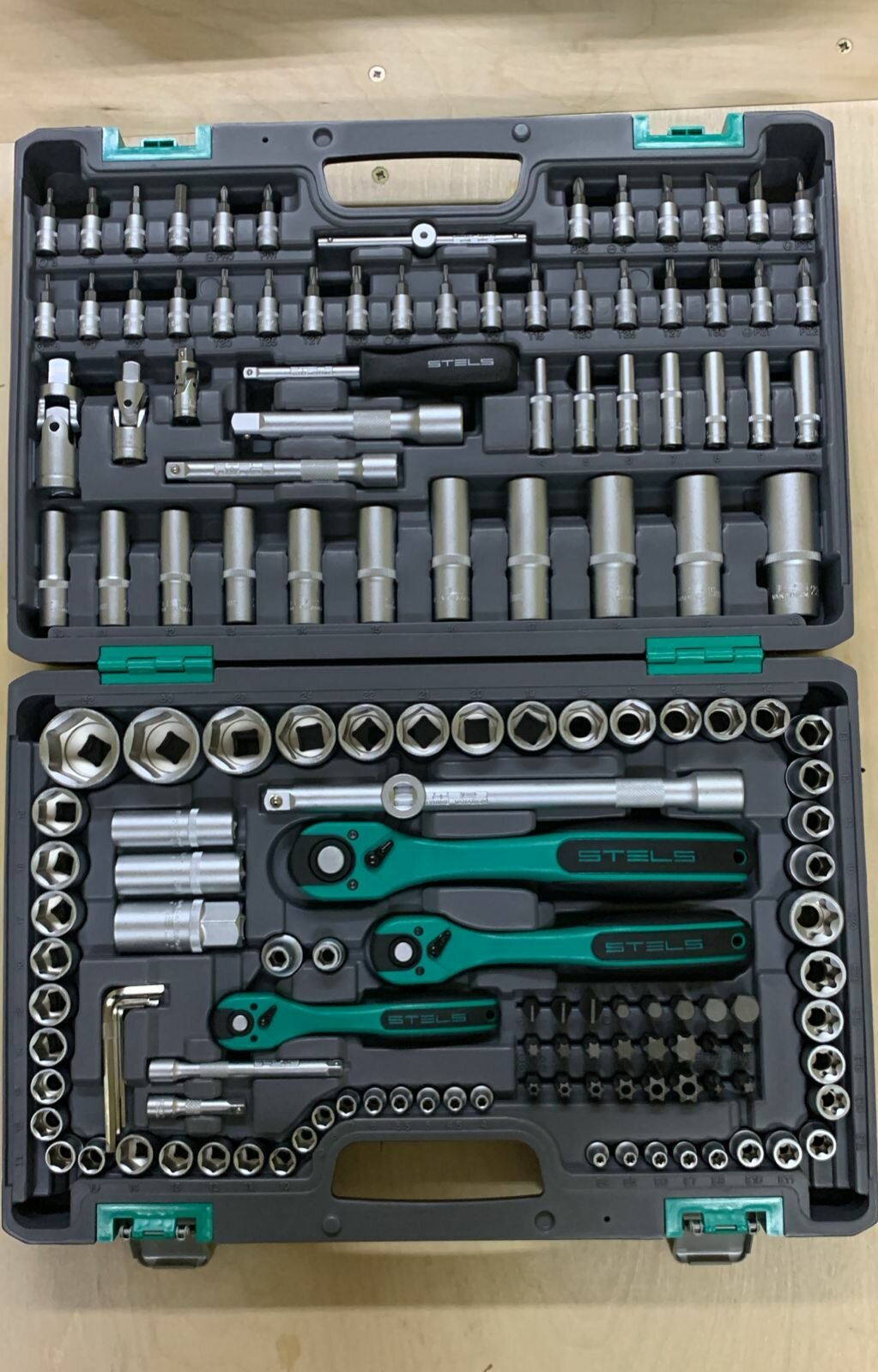 Набор ручного инструмента STELS 151 предметов артикул 14114