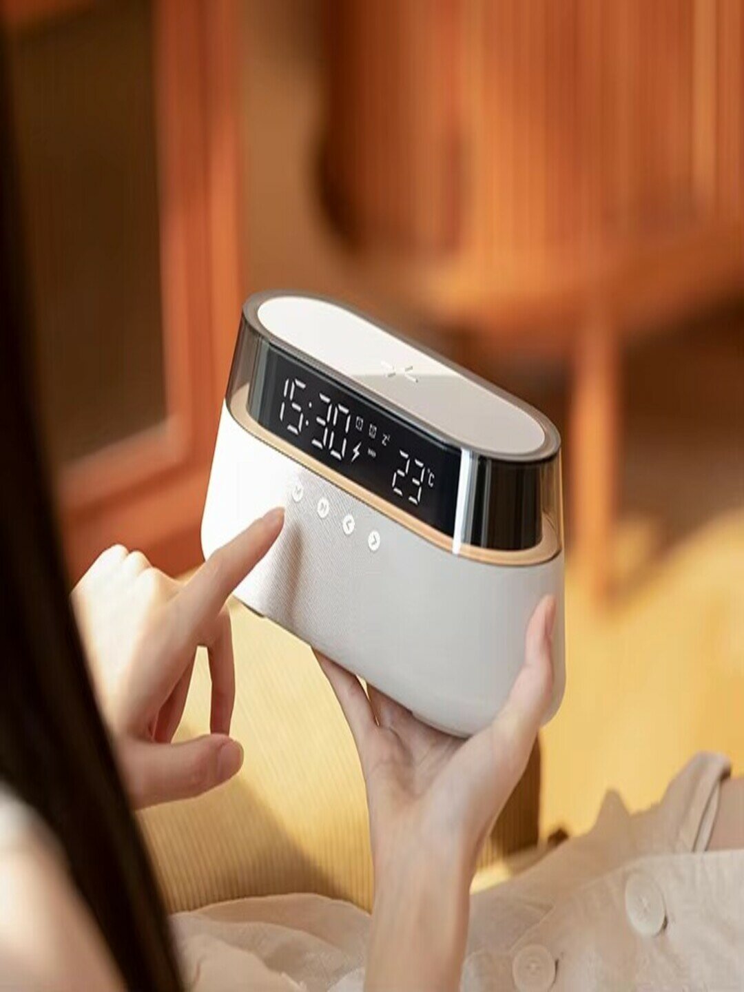 Беспроводная зарядка 15 Вт, колонка, часы, будильник, FM- радио, RGB- подцветка