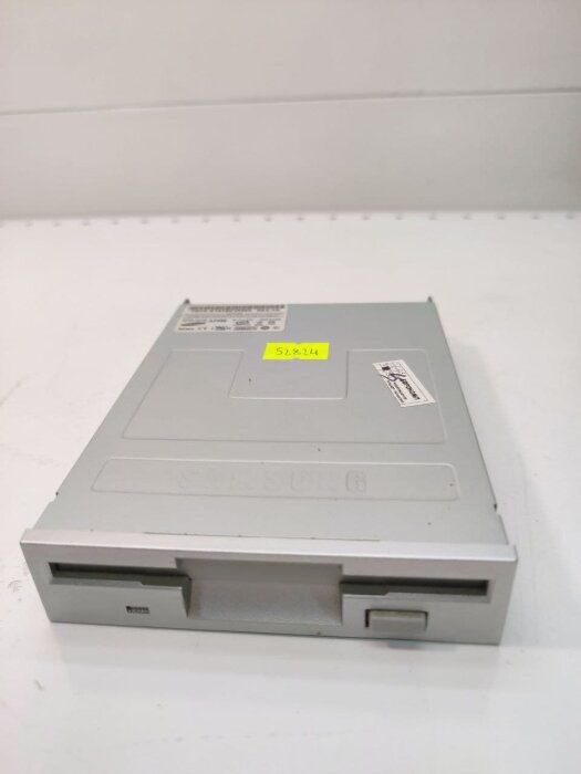 Внутренний дисковод FDD 3.5" Samsung SFD-321B серебристый