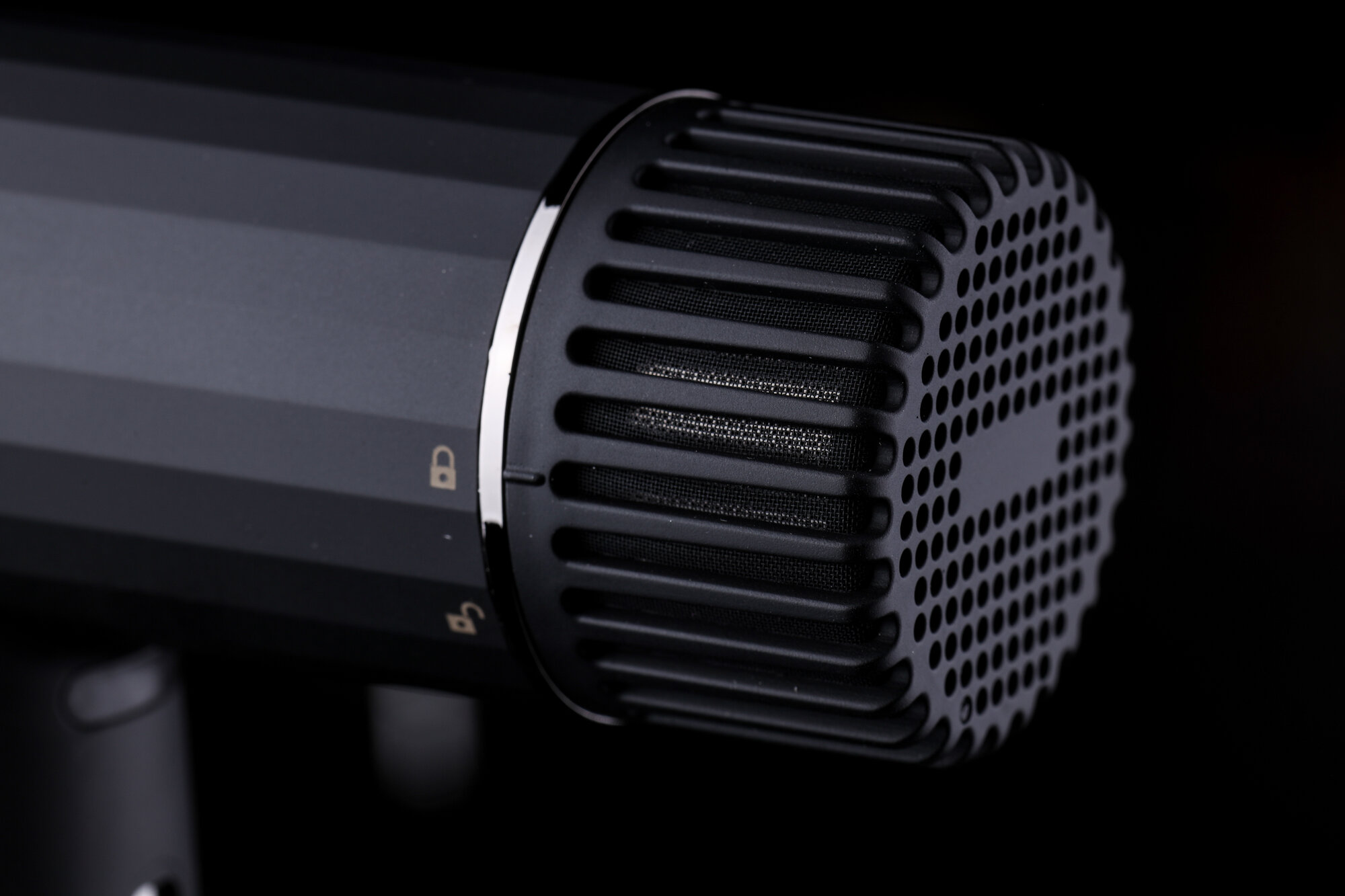 Профессиональный фен для волос от бренда JRL Forte PRO FP2401B — фото 1