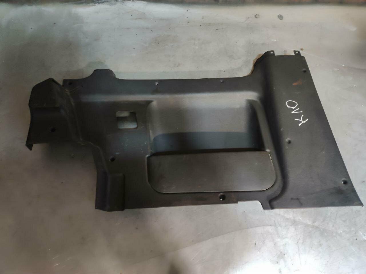 Обшивка отсека багажника Peugeot Partner рест. 2004 9634628477