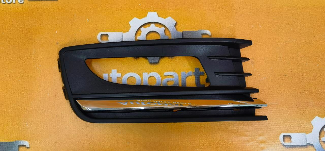 Оправа ПТФ правая(с хромом) Фольцваген Поло Седан VW POLO Sedan 15-20 год