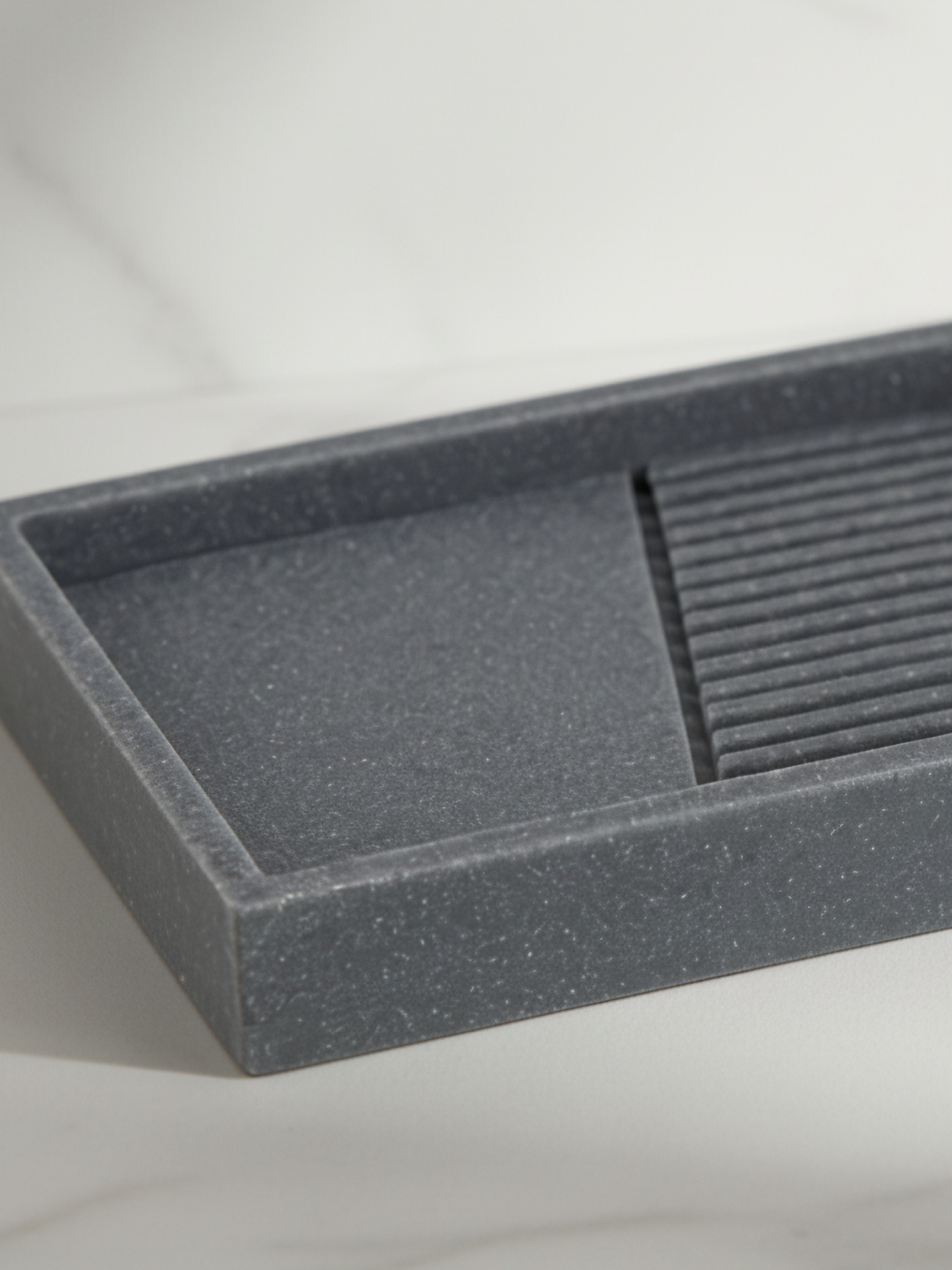 Мыльница для ванной PERFECTO LINEA Element серая (35-618400) — фото 1