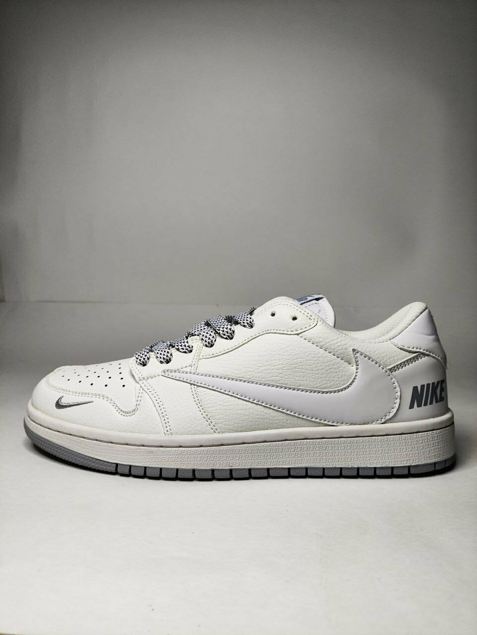 Кроссовки NIKE nike travis scott, размер 40 EU, white — фото 1