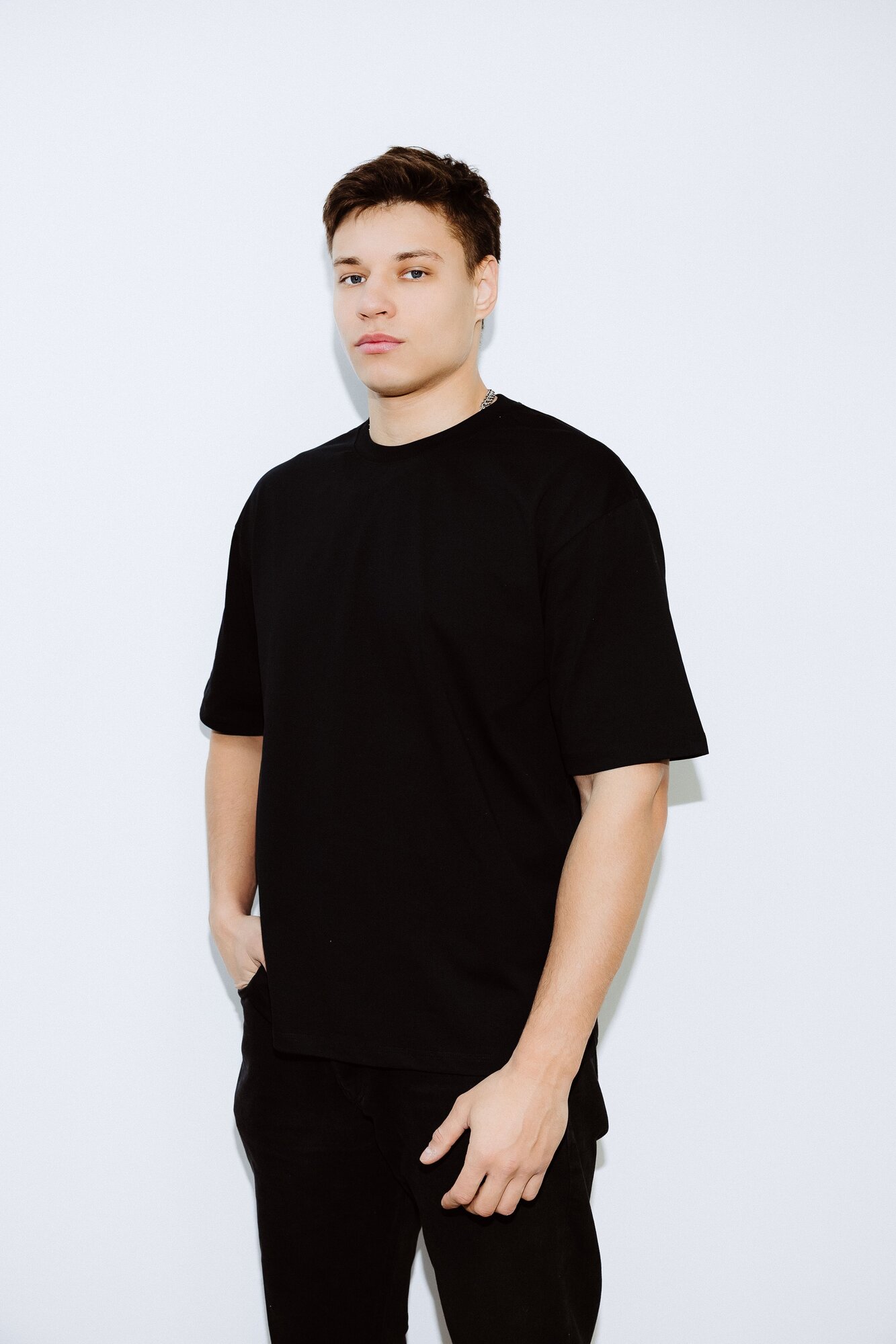 Футболка футболка черная оверсайз базовая