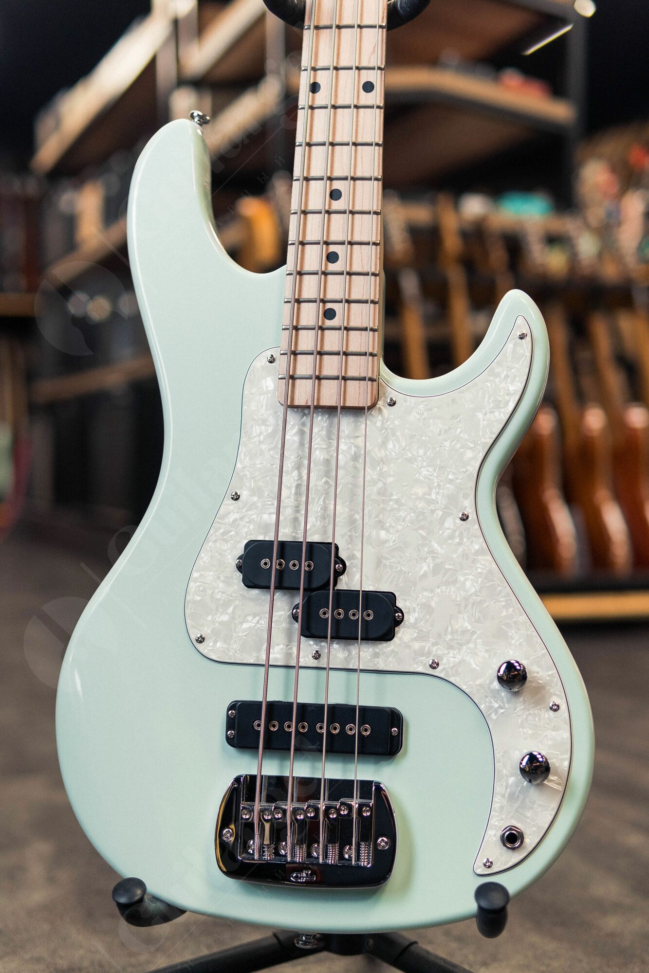 Бас-гитара G&L Tribute SB-2 Surf Green MP Poplar — фото 1
