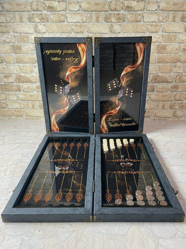 Изображение товара Нарды подарочные "Играй Красиво", большие 60 на 60 см, из натурального дерева, игровое поле под стеклом