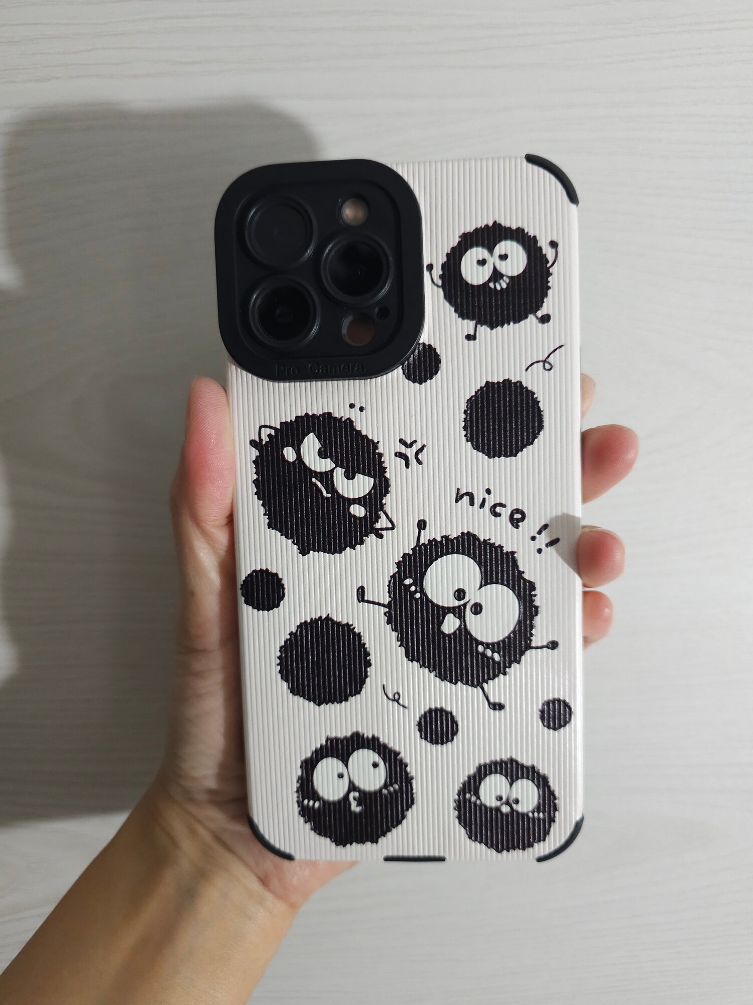 Чехол на iPhone 13 Pro Max "Soft Touch", силикон, матовый, ударопрочный, белый микроб