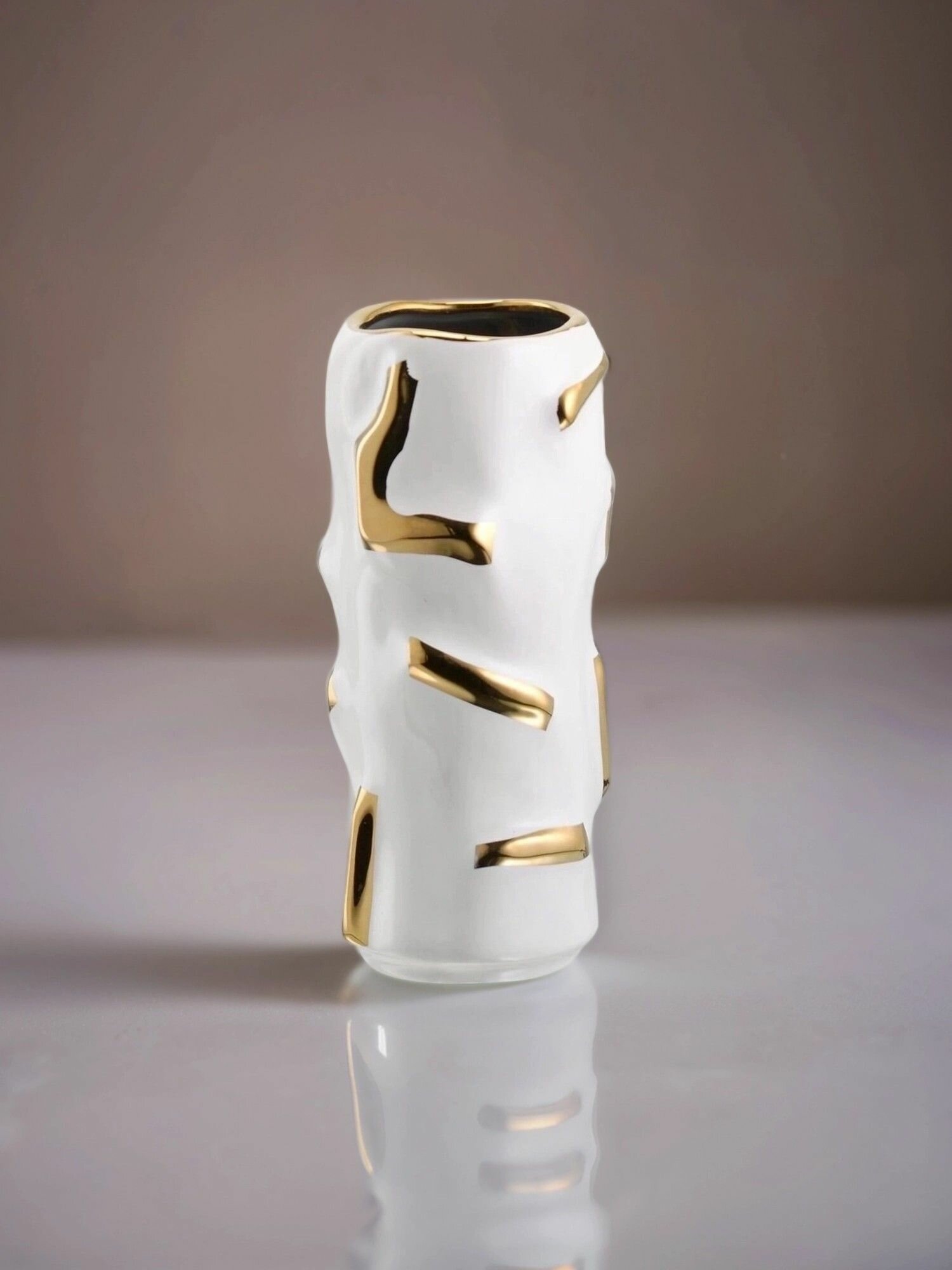 Ваза керамическая, 10*10*20см, настольное размещение, цвет золотистый, белый — фото 1