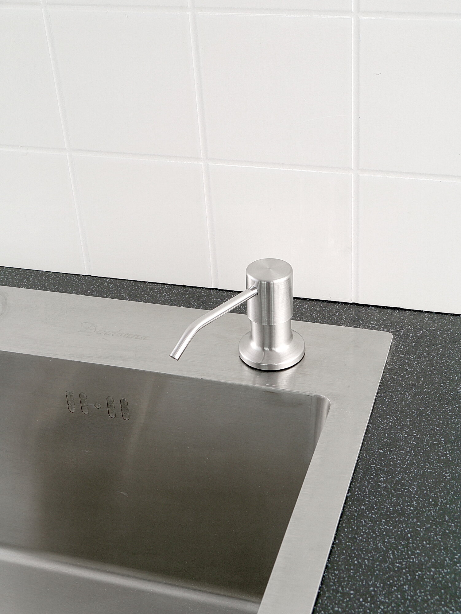 Дозатор Diadonna, для жидкого мыла, встраиваемый, нержавеющая сталь, серый — фото 1