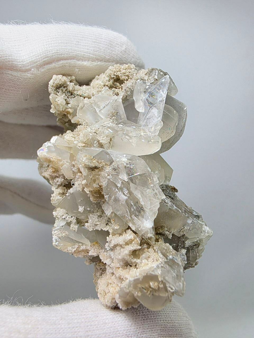 Кальцит с пиритом, 58 мм 33 г. — фото 1