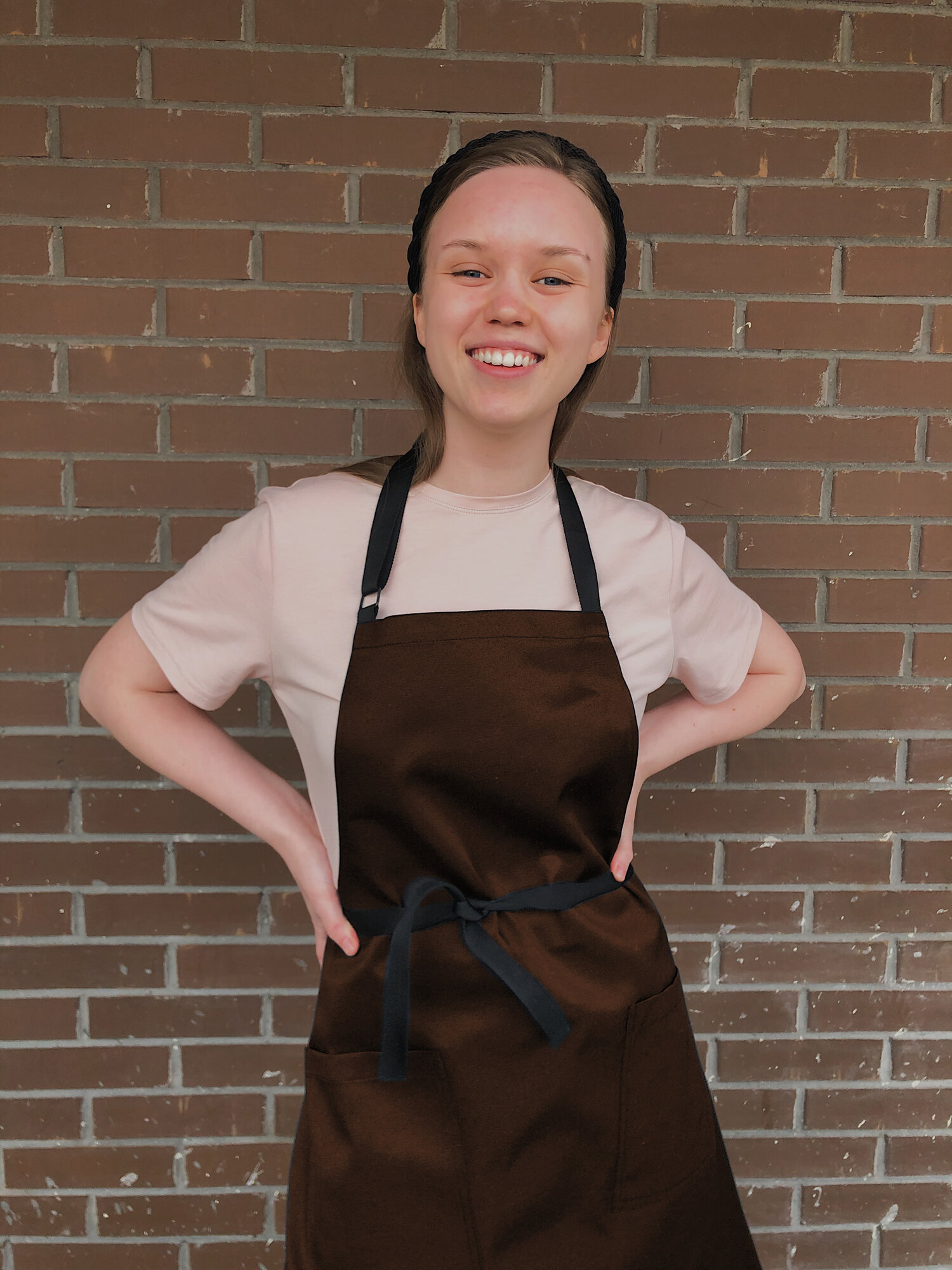 Фартук Юнга шоколад - для дома, повара, официанта, мастера маникюра, в подарок