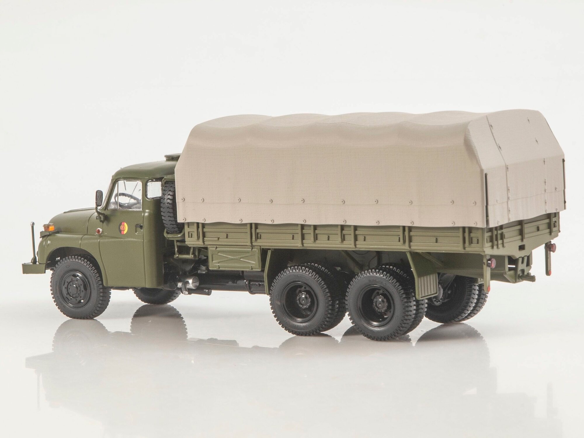 T148 Pritsche, масштаб 1:43, модель коллекционная — фото 1