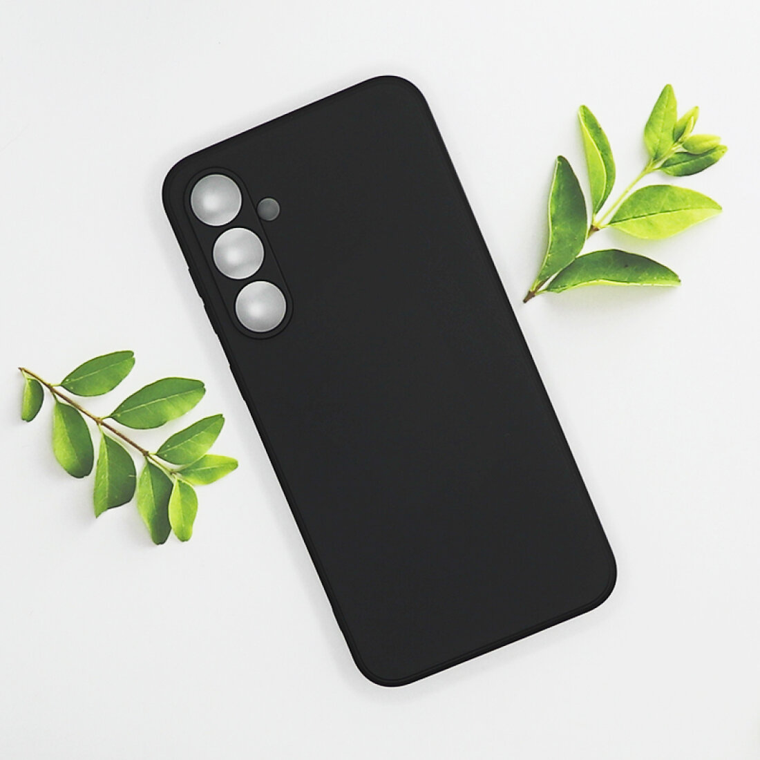 Чехол силиконовый для Samsung Galaxy S23FE, с микрофиброй внутри, с защитой камеры, X-CASE, черный — фото 1