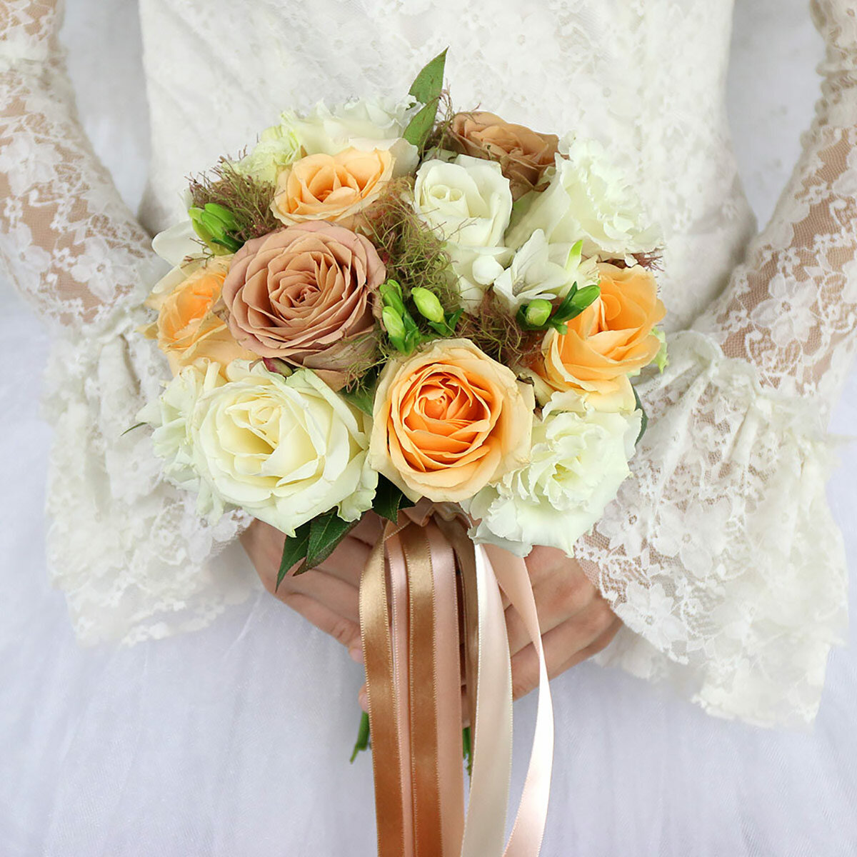 Букет Букет Маркет "Букет невесты" роза фрезия лизиантус на стеблях